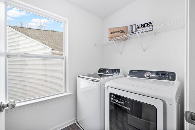 Building Photo - Spacious 4-Bedroom Rental in Desirable Arl...