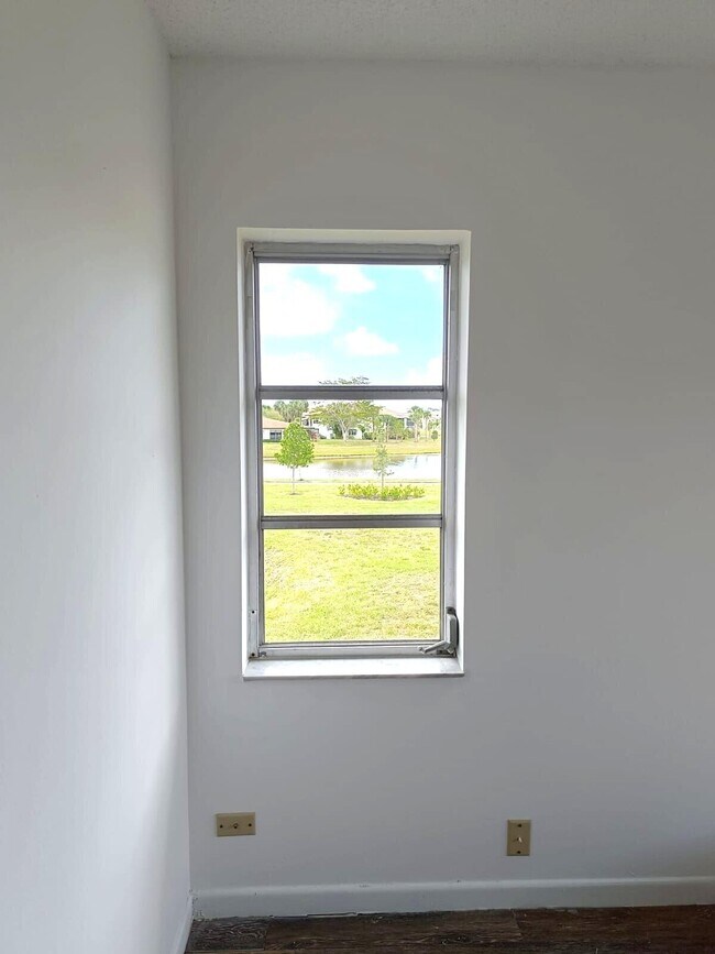 Building Photo - 13283 Pineapple Palm Ct