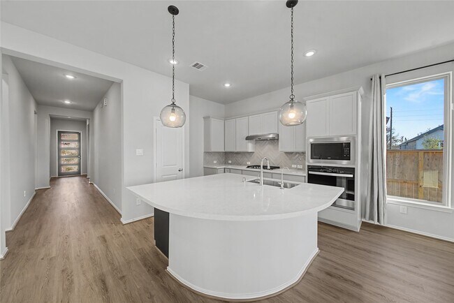 Building Photo - 1207 Carswell Grove Dr