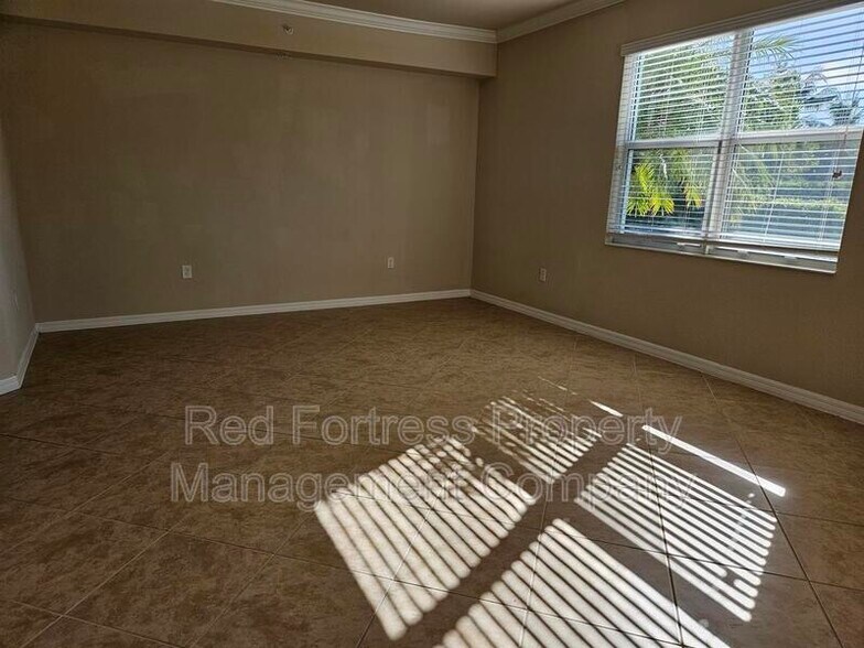 Building Photo - 17451 Old Harmony Dr