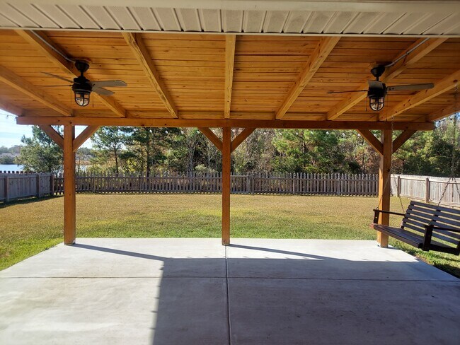 Building Photo - 13060 Fowler Dr