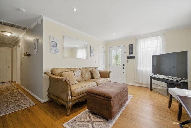 Building Photo - 8559 Old Ocean View Rd