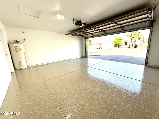 Building Photo - 2319 E San Tan Dr