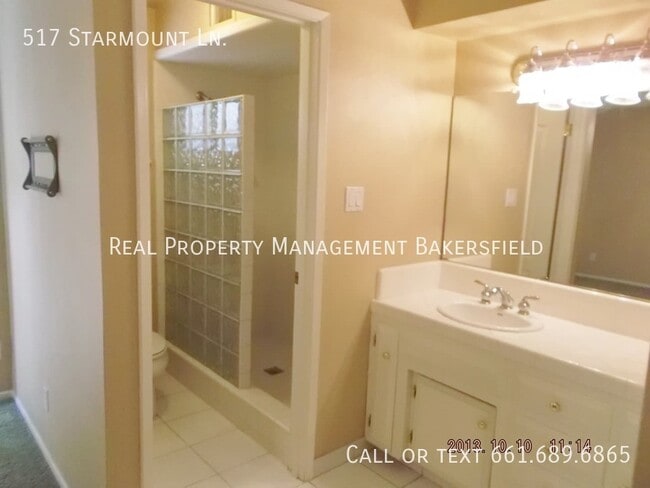 Building Photo - 517 Starmount Ln