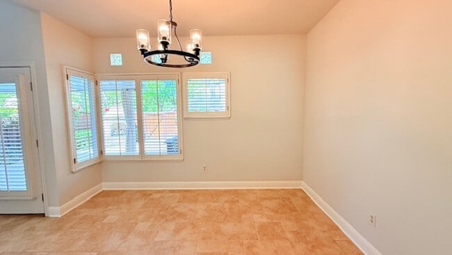 Building Photo - Gorgeous Two (2) Suites--- Executive Style 2BD/2.5BA + Loft, Two-Story TH at The Lake at Canyon L...