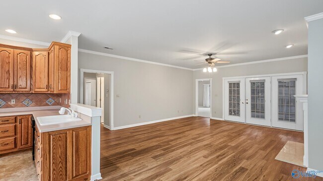 Building Photo - 141 Canterbury Dr