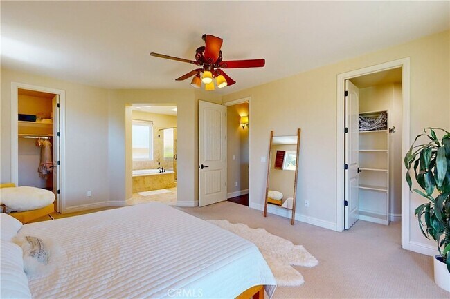 Building Photo - 5595 Tanbark Ct