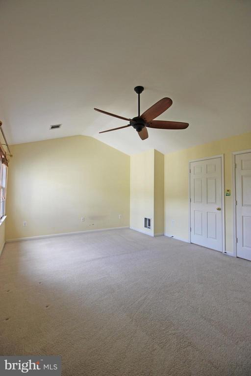 Building Photo - 11799 Valley Ridge Cir