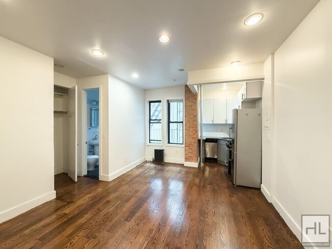 Building Photo - 410 Eastern Pkwy