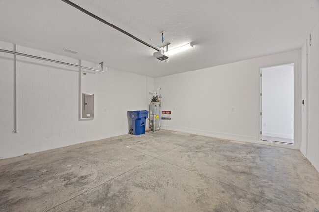 Building Photo - Tamarind Grove Lane
