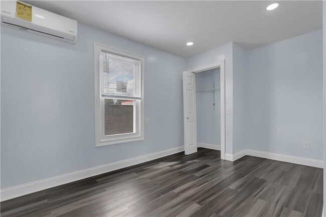 Building Photo - 255 Pearl St