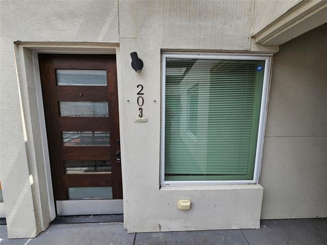 Building Photo - 4806 Virginia Ave