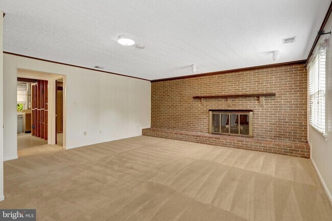 Building Photo - 615 Kearney Ct SW