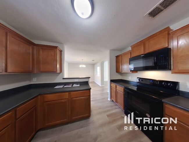 Building Photo - 10411 Trotters Bay
