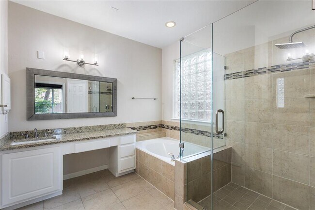 Building Photo - 11 Belcarra Pl