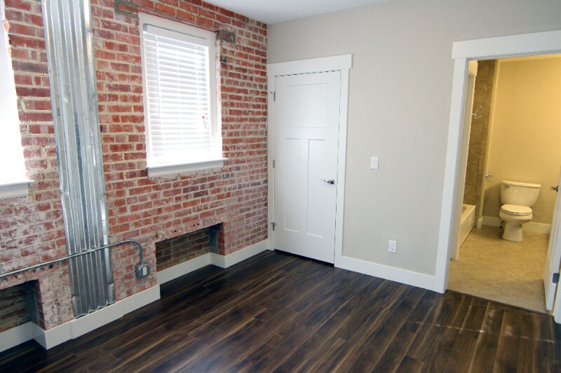 Building Photo - 623 S Wolcott St