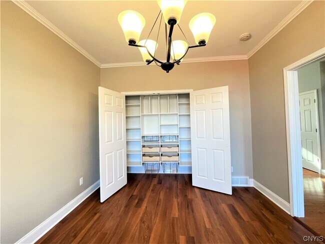 Building Photo - 5983 Paradise Cir