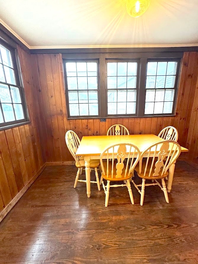 Building Photo - 1233 E Center St