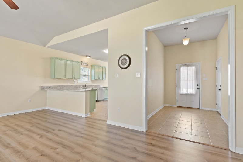 Building Photo - 42211 Broad Walk Ave