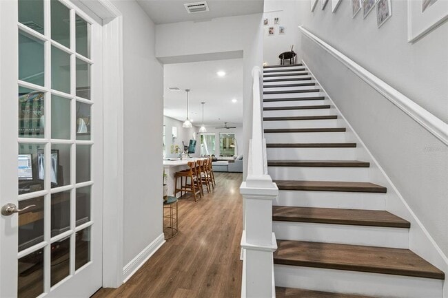 Building Photo - 213 S Albany Ave