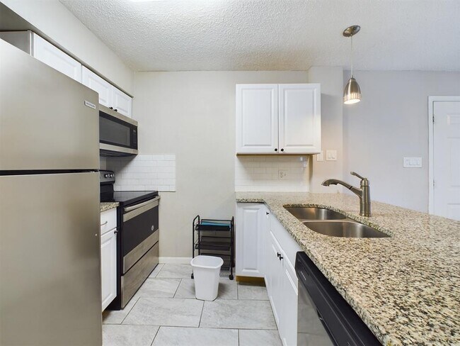 Building Photo - 2510 San Gabriel St