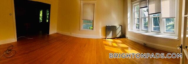 Building Photo - 13 Sparhawk St