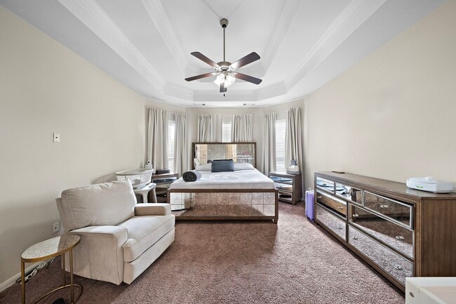 Building Photo - 3627 Grand Prom