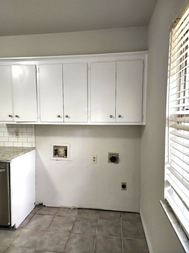 Building Photo - 2224 NW 49th St