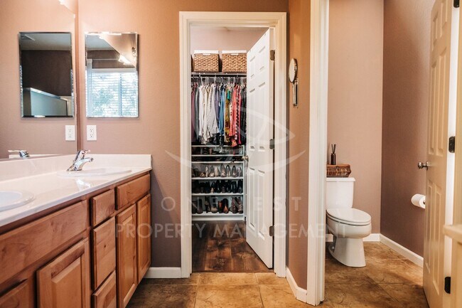 Building Photo - Spacious Home in the Lincoln Crossing Community, walking distance to Lincoln Crossing Elementary