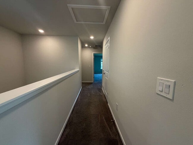 Building Photo - 30561 Gilbern Rd