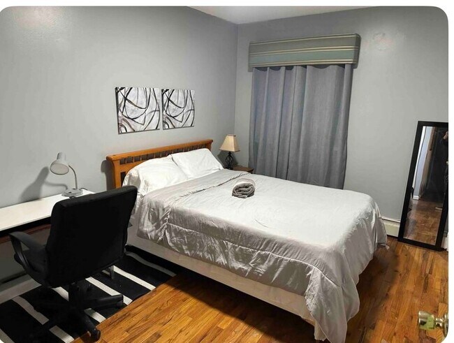 Building Photo - 305 Mt Eden Pkwy