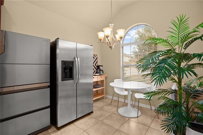 Building Photo - 2820 Garnet Ridge Dr