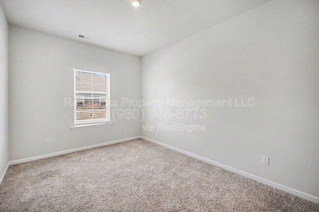 Building Photo - 7828 Nelson Rd