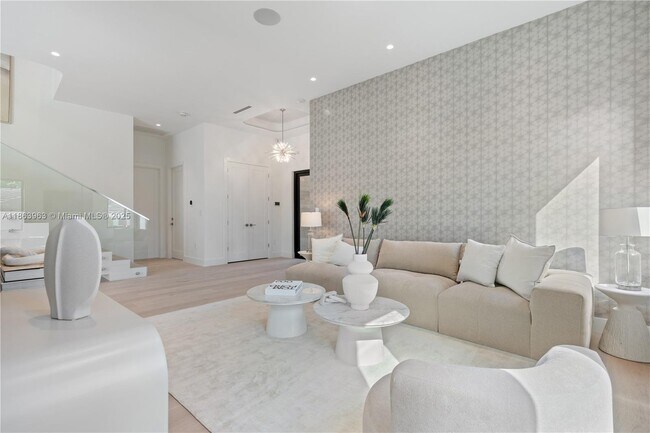 Building Photo - 9132 Dickens Ave