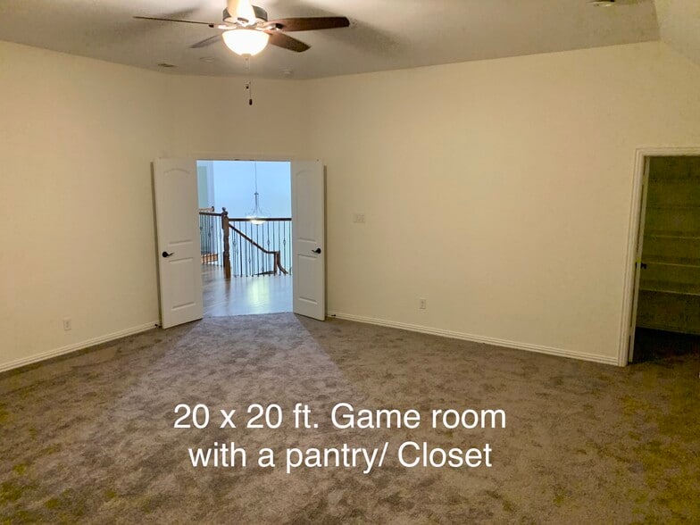 Building Photo - 1305 Miami Dr