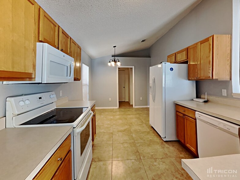 Building Photo - 12945 Bridleford Dr