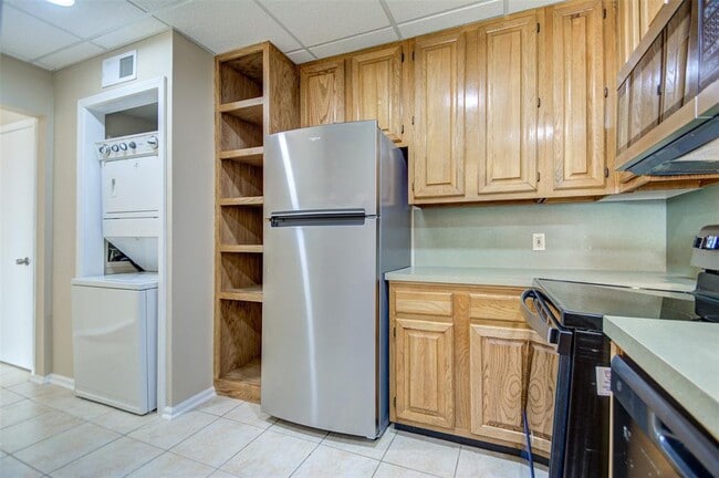 Building Photo - 2213 S Braeswood Blvd