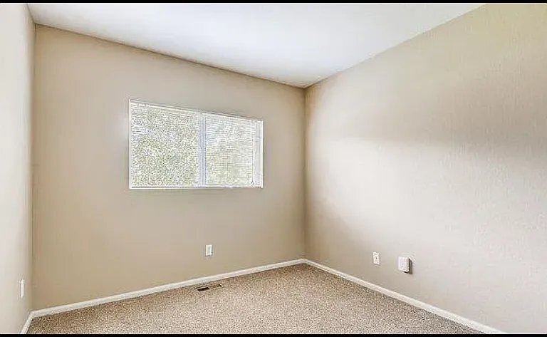 Building Photo - 159 Montgomery Dr