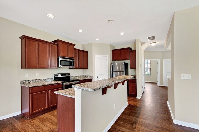 Building Photo - 4490 Middletown Dr