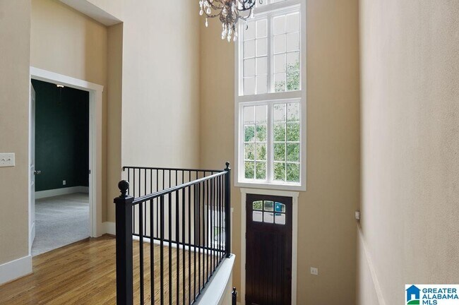 Building Photo - 2081 Eagle Ridge Dr