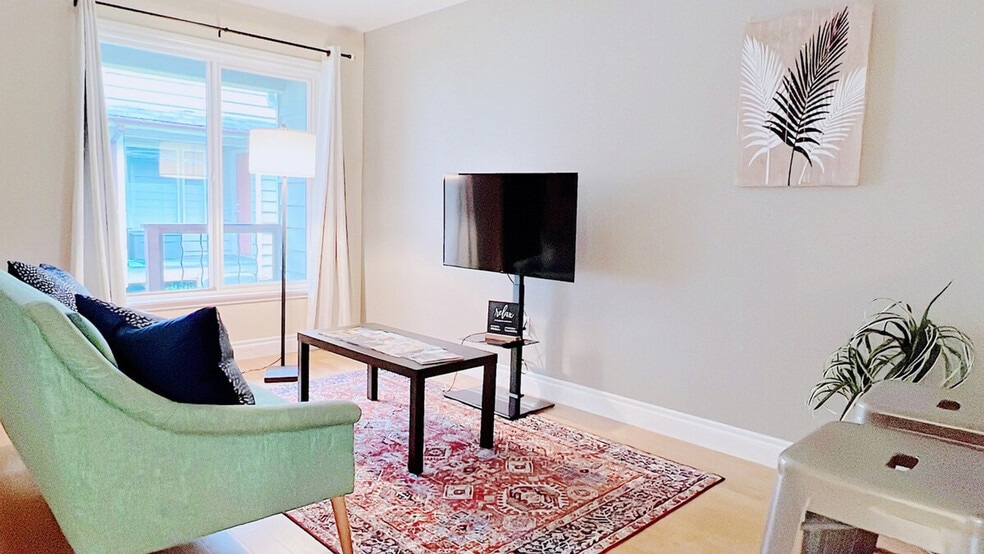 Building Photo - 237 W 13th Ave