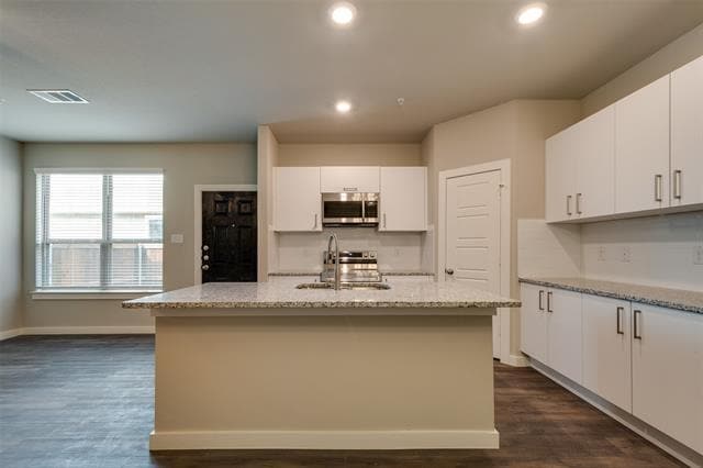 Building Photo - 619 Harvest Moon Dr