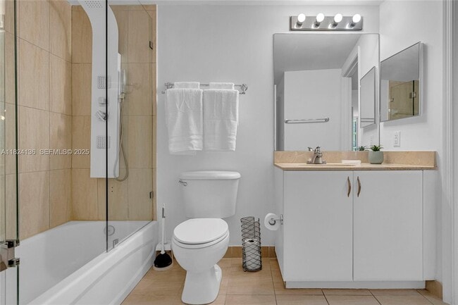 Building Photo - 1750 N Bayshore Dr