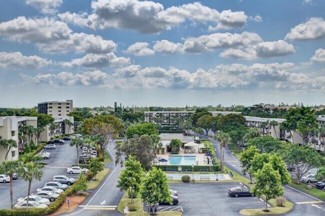 Building Photo - 2440 DC Country Club Boulevard