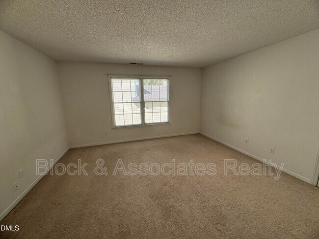 Building Photo - 111 Ayelsford Dr