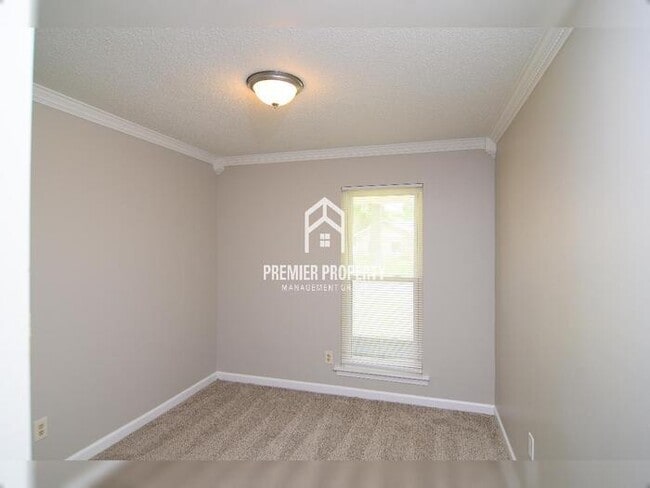 Building Photo - 195 Sullivan Dr