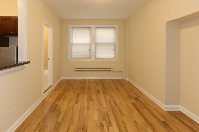 Building Photo - 4349 N Damen Ave