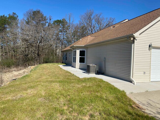 Building Photo - 8500 Chicot Acres