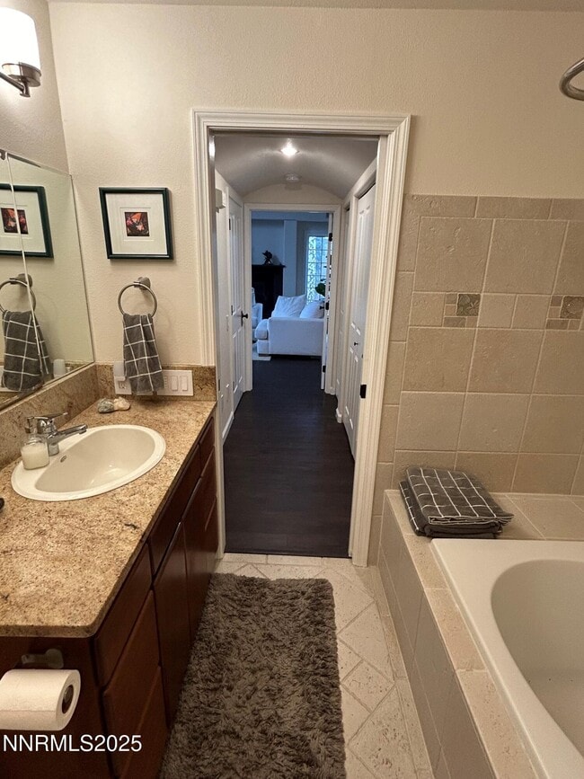 Building Photo - 655 E Riverview Cir