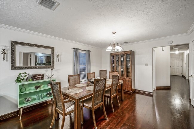 Building Photo - 1320 Avenue L